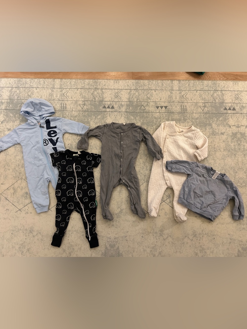 Name brand 3-6 month lot: Levi’s, Quincy Mae, Parade…